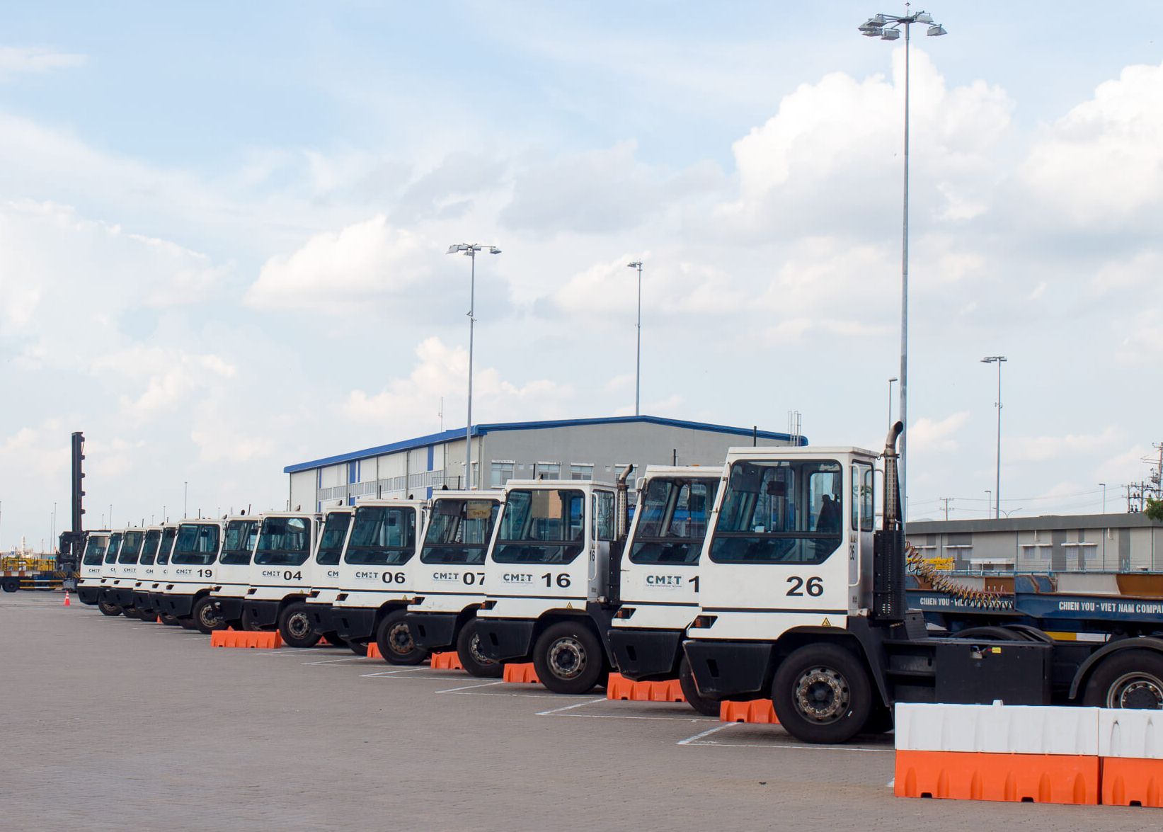 Terminal Tractors